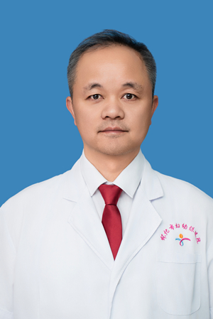 乳甲外科主任醫師 陽旭